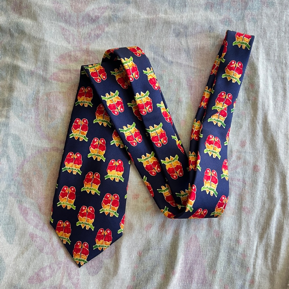 Lands End Silk Tie Mens OS Parrot Novelty Print Navy Blue Tropical Summer Preppy